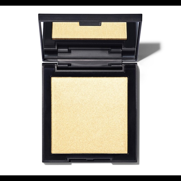 Morphe Other - Morphe Highlighter. ✨ Morphe Other - Morphe Highlighter. ✨